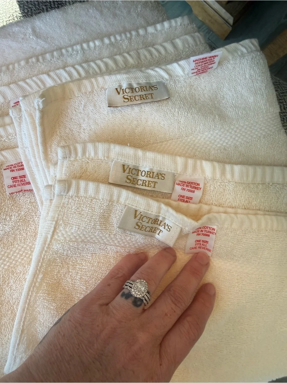 Vintage Victoria's Secret Gold Label Embroidered Floral Towel Set Bath/Hand/Wash